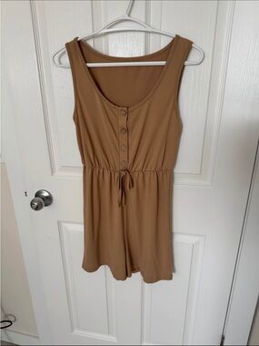 Tan Sleeveless Button-Front Romper - size small